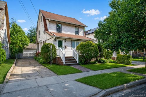 214 Lowell Ave, Floral Park, NY, 11001-1535 | Card Image