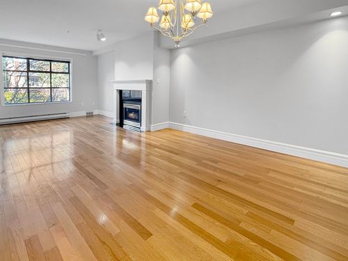 205-1118 55 St, Delta, BC, V4M3J8 | Card Image