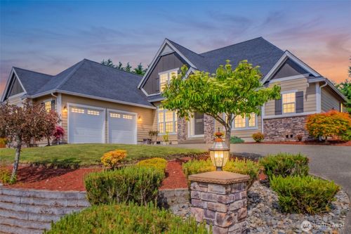 6823 47th Ave Ne, Olympia, WA, 98516-2112 | Card Image