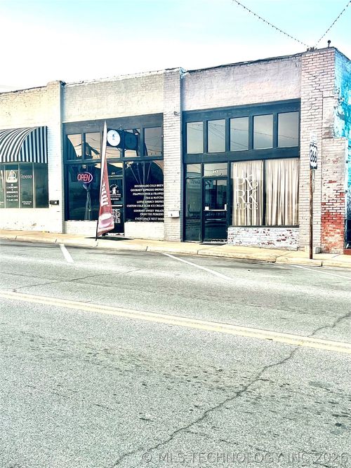 317 W Gentry Ave, Checotah, OK, 74426-2441 | Card Image