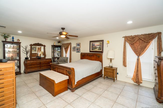 309 Crestwind Dr, House other with 5 bedrooms, 5 bathrooms and null parking in Windcrest TX | Image 11