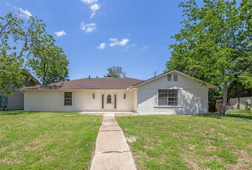 2201 Barak Ln, Bryan, TX, 77802-4631 | Card Image