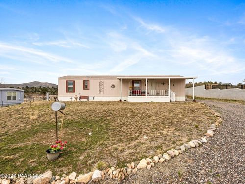 18420 S Frontier Rd, Peeples Valley, AZ, 86332-7604 | Card Image