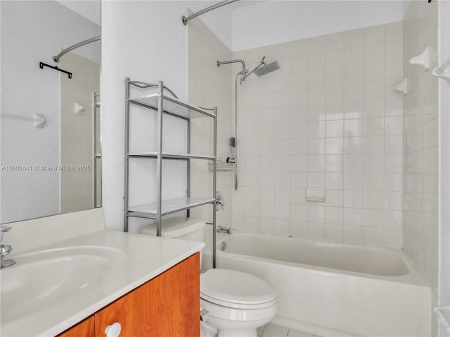 16628 Sw 47 Th Ter, Townhouse with 3 bedrooms, 3 bathrooms and null parking in Miami FL | Image 12