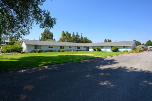2125 Sw Xero Ln, Redmond, OR, 97756-9681 | Card Image