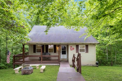 460 Roberts Bend Rd, Burnside, KY, 42519-9670 | Card Image