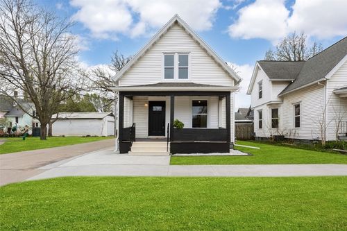 317 16th St Ne, Cedar Rapids, IA, 52402-5132 | Card Image