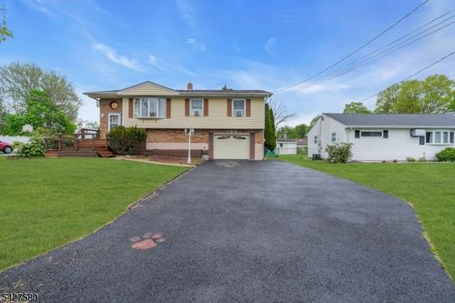 106 Louis Ln, Hackettstown, NJ, 07840-1838 | Card Image