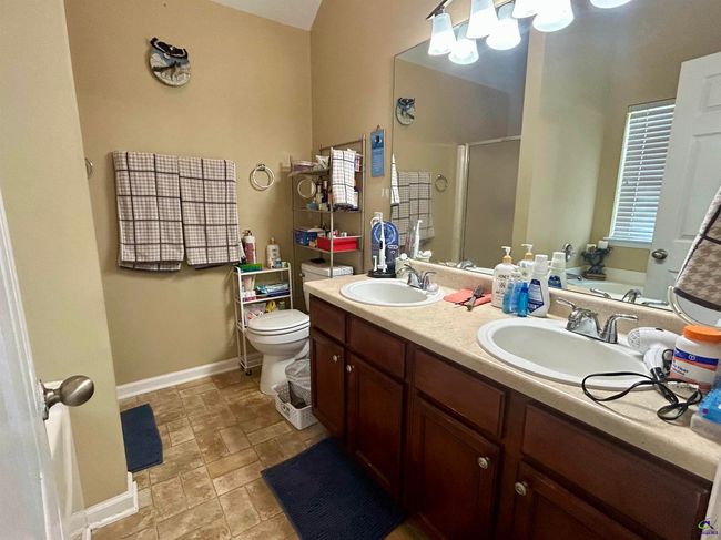 208 Burr Dr, House other with 3 bedrooms, 2 bathrooms and null parking in Byron GA | Image 37
