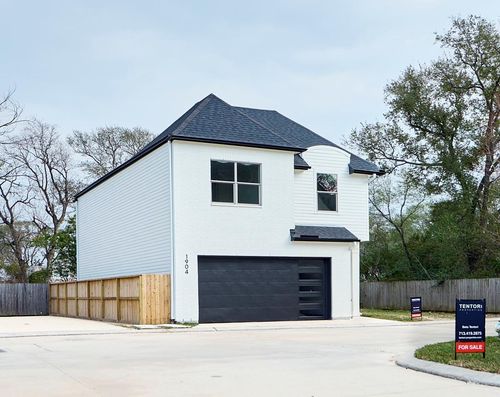 1904 Davonley Way, Houston, TX, 77080-6373 | Card Image