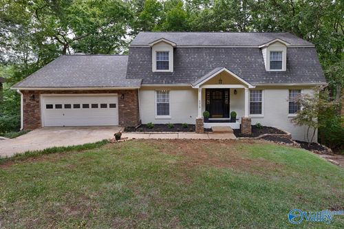 4018 Piedmont Dr Se, Huntsville, AL, 35802-1049 | Card Image