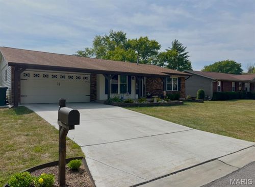 21 Kenworth Dr, Saint Peters, MO, 63376-4014 | Card Image