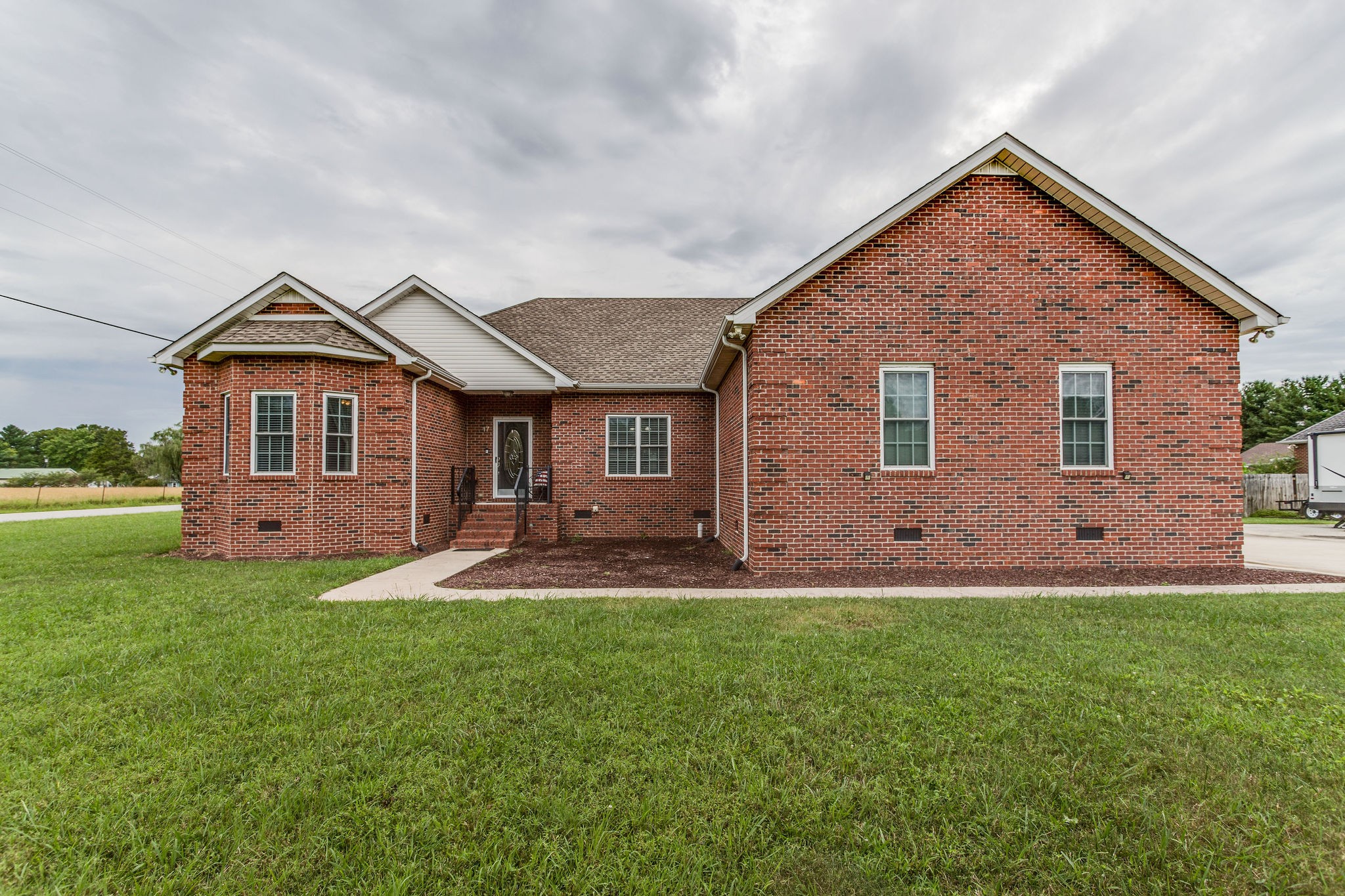 17 Maggie Ct, Sold in Manchester Zoocasa