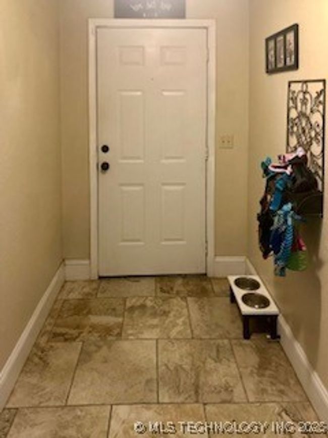 Entry way | Image 5