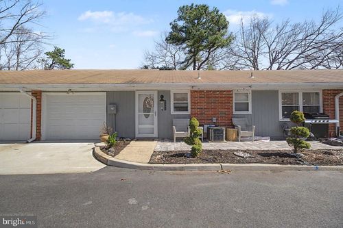 390 Picardy Ct, LAKEWOOD, NJ, 08701 | Card Image