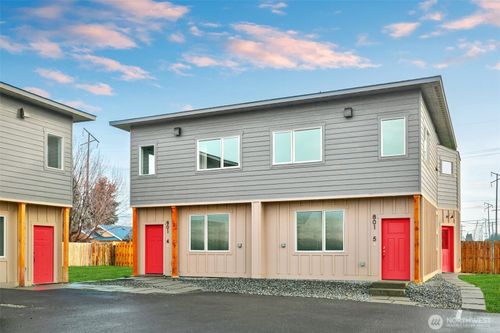 4-801 N 16th Ave, Yakima, WA, 98902-1868 | Card Image