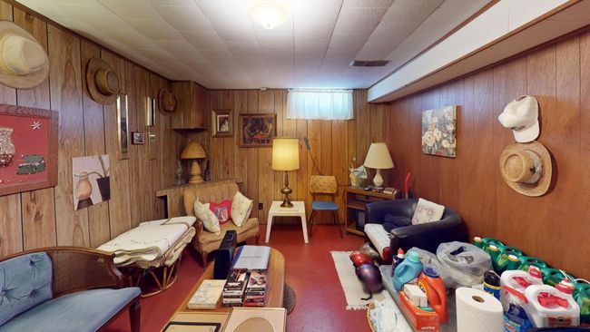 LL Family Room | Image 16