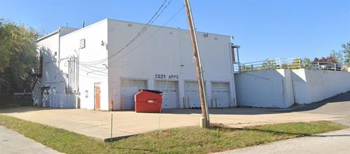 17003 E Us Highway 24, Independence, MO, 64056-1532 | Card Image