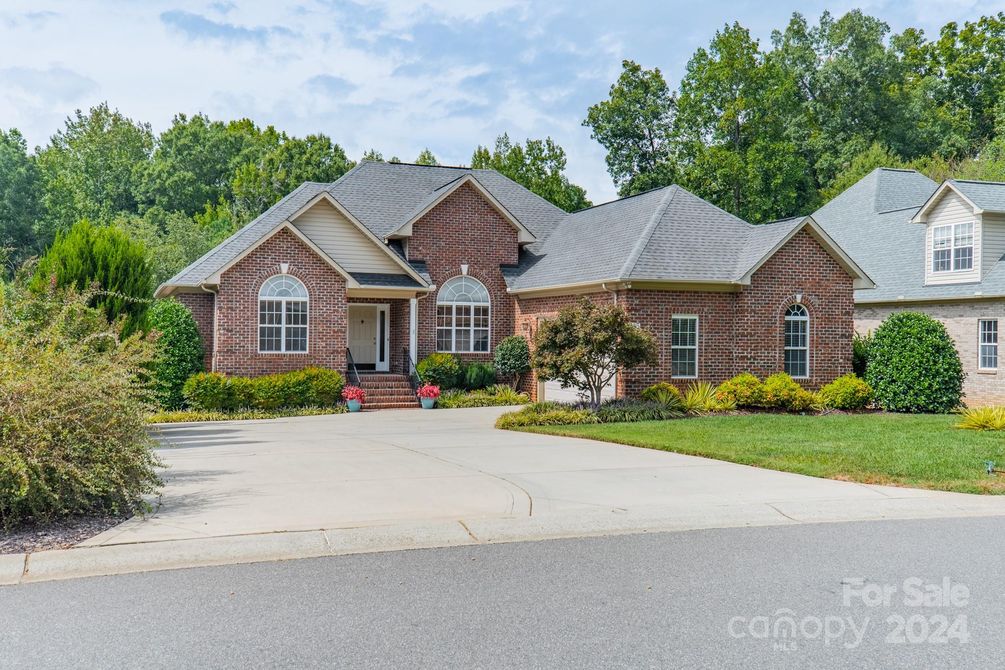River Birch Cir, Mooresville, NC 28115