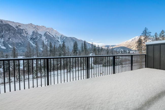 21 - 4000 Sunstone Way, Home with 3 bedrooms, 2 bathrooms and 2 parking in Pemberton BC | Image 10