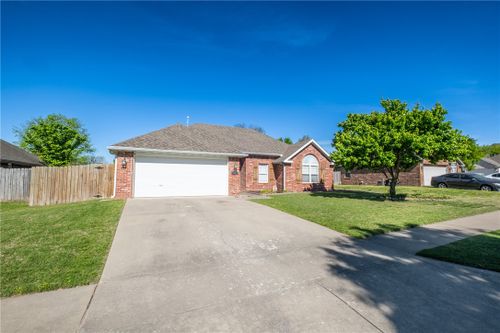 2951 N Bermuda Avenue, Fayetteville, AR, 72704 | Card Image