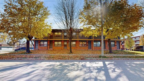 186 Queen St, Sarnia, ON, N7T2R6 | Card Image