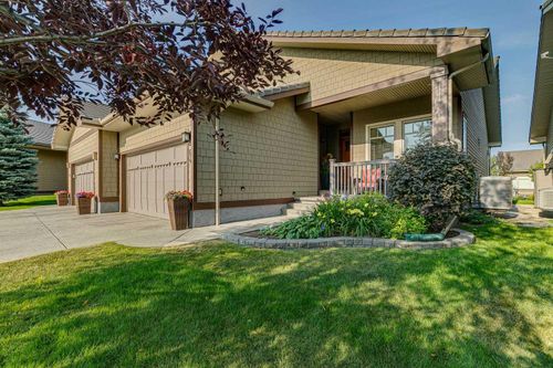 64 Bridle Estates Pl Sw, Calgary, AB, T2Y0E9 | Card Image