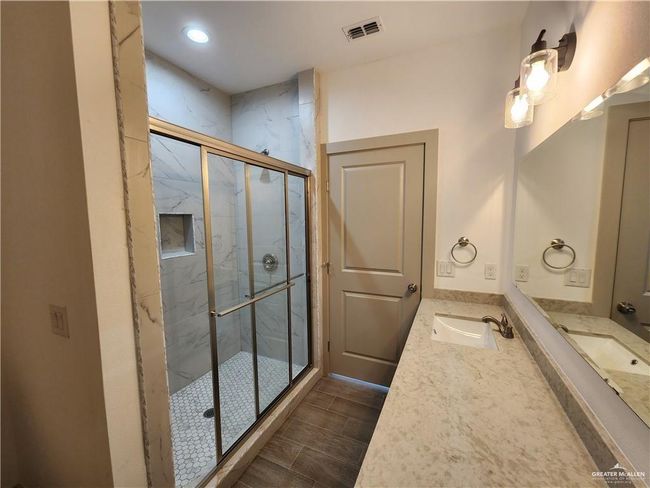 APT-1 - 3600 Frio Ave, Condo with 2 bedrooms, 2 bathrooms and 2 parking in McAllen TX | Image 12