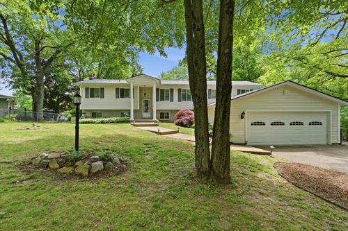 2639 Kathleen Dr, Brighton, MI, 48114-4920 | Card Image