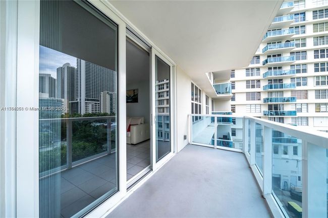 APT-508 - 3800 S Ocean Dr, Condo with 1 bedrooms, 2 bathrooms and null parking in Hollywood FL | Image 23