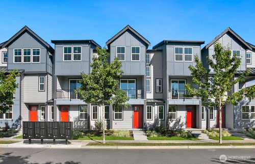 53-23343 Franklin Cir, Black Diamond, WA, 98010-9520 | Card Image