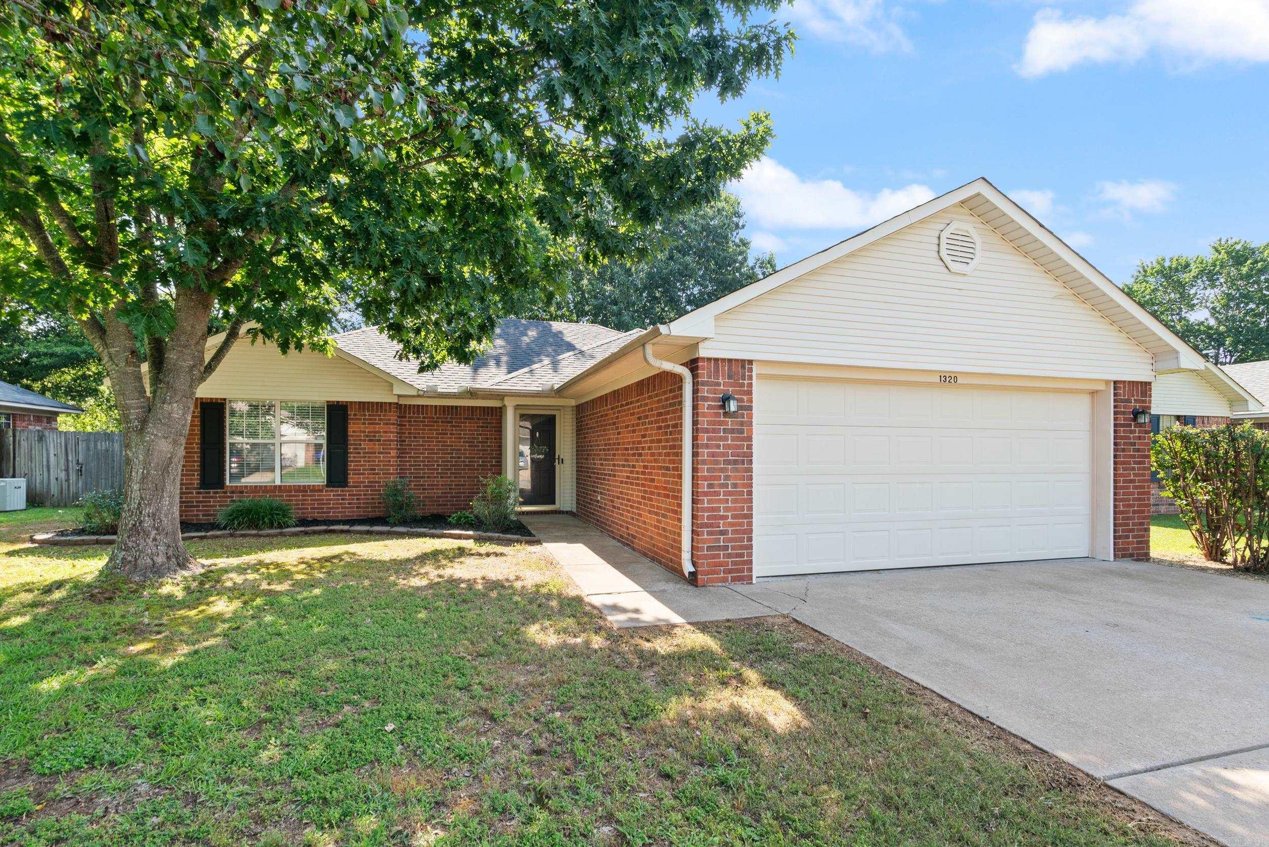 Arapaho Trl, Conway, AR 72034