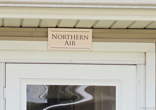 7562 N Us Highway 23, Oscoda, MI, 48750-8707 | Card Image