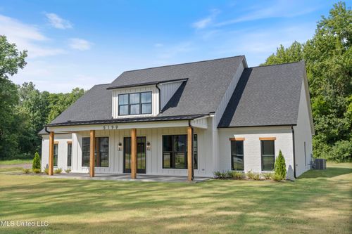 5199 Brook Ln, Hernando, MS, 38632-1487 | Card Image