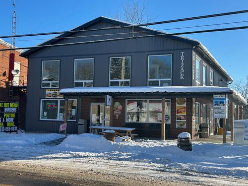 {{alt}} | Card Image