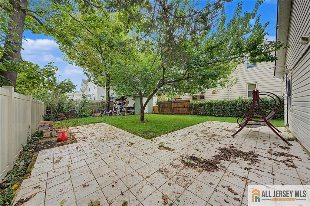 Residential Lease in South River 3