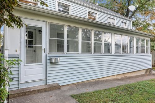 fl-1st-2 Center St, Madison, NJ, 07940-1419 | Card Image