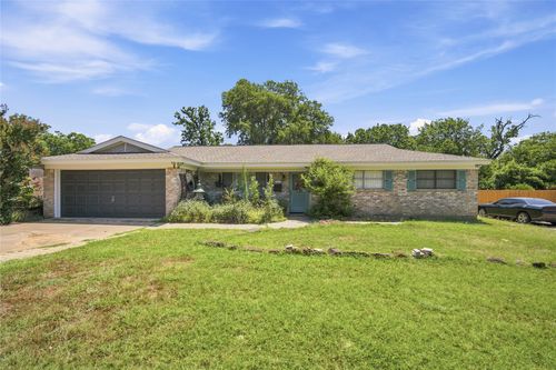 403 Westcliff Dr, Euless, TX, 76040-4040 | Card Image