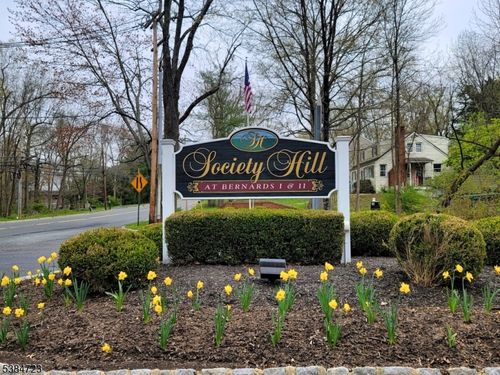 86 Baldwin Ct, Basking Ridge, NJ, 07920-3102 | Card Image