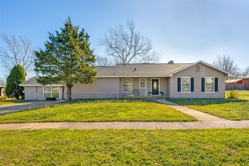 909 Coffield St, Bowie, TX, 76230-4108 | Card Image