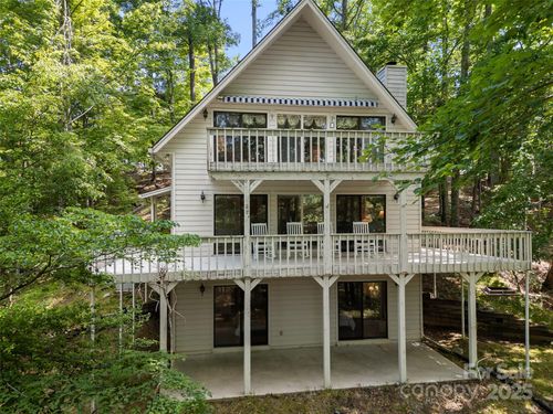 43 Hungryneck Hollow Ln, Saluda, NC, 28773-9882 | Card Image