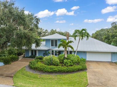 1115 Pegasus Place, House other with 5 bedrooms, 3 bathrooms and null parking in Vero Beach FL | Image 1