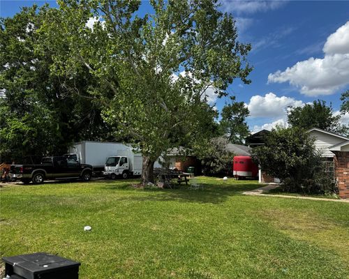 8910 Carousel Lane, Houston, TX, 77080 | Card Image