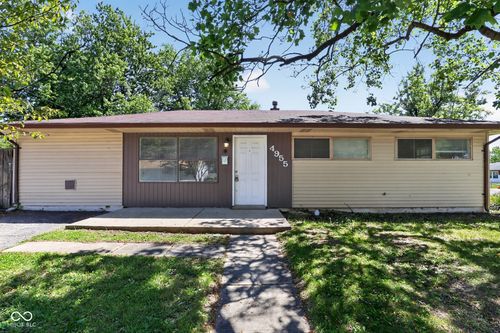 4955 N Kenyon Dr, Indianapolis, IN, 46226-2573 | Card Image