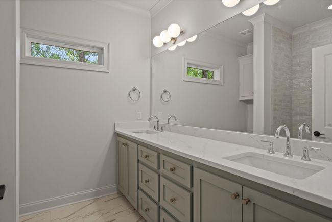 Bathroom 3 | Image 30