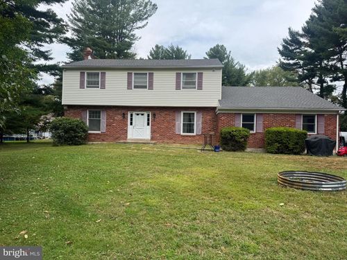 415 New Rd, SOUTHAMPTON, PA, 18966-3610 | Card Image