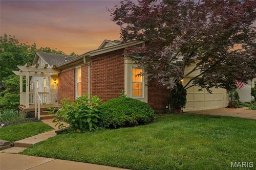 3024 Autumn Lakes Ct, Maryland Heights, MO, 63043-4910 | Card Image