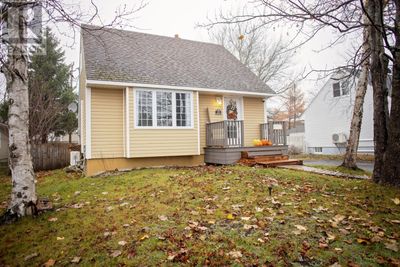 20 Bowes St, House other with 2 bedrooms, 2 bathrooms and null parking in Gander NL | Image 2