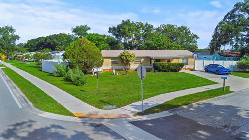 8210 68th Way N, Pinellas Park, FL, 33781-1142 | Card Image