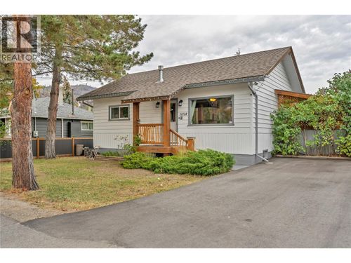 11114 Prairie Valley Rd, Summerland, BC, V0H1Z8 | Card Image